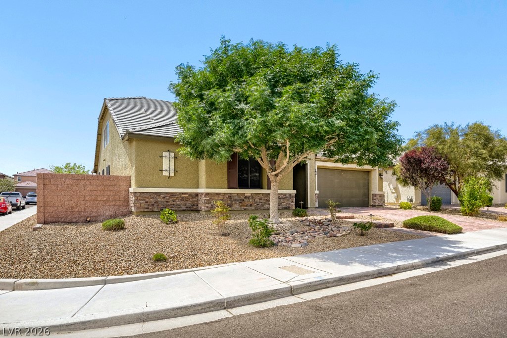 5665 Silver Cascade Avenue Property Photo 3
