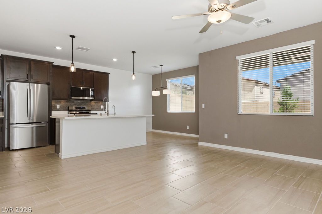 9976 Iron Creek Avenue Property Photo 8