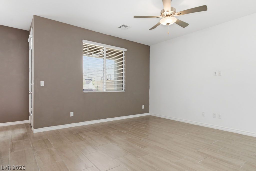 9976 Iron Creek Avenue Property Photo 9