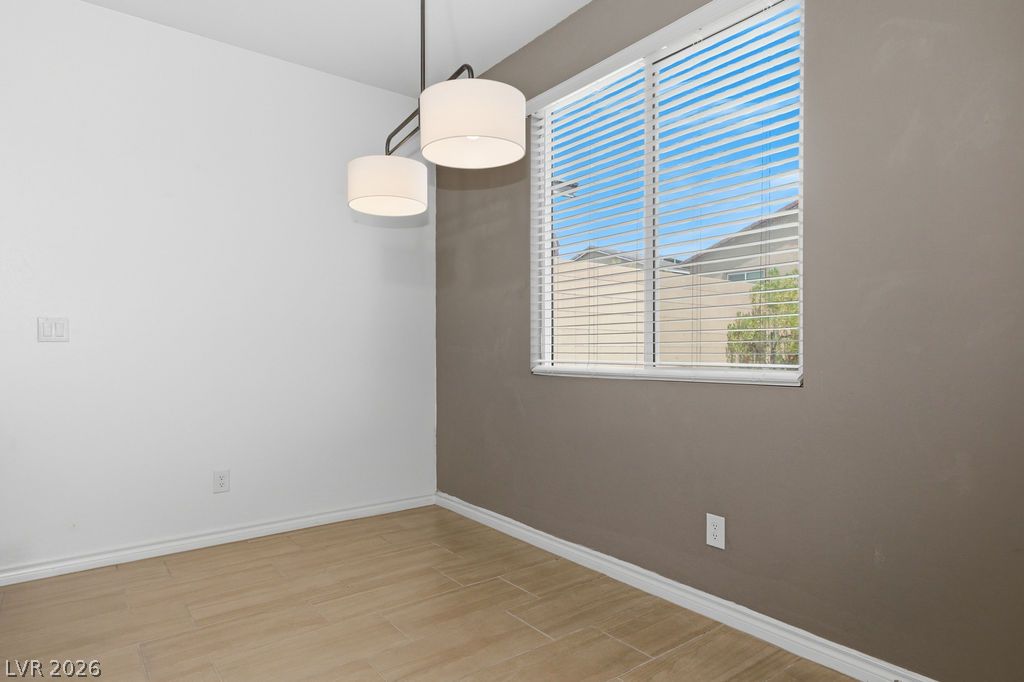 9976 Iron Creek Avenue Property Photo 11