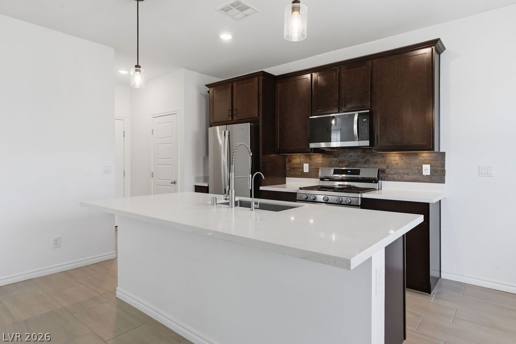 9976 Iron Creek Avenue Property Photo 12