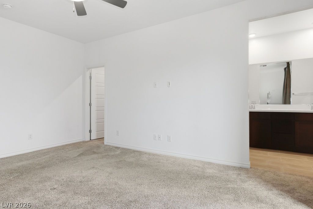 9976 Iron Creek Avenue Property Photo 24