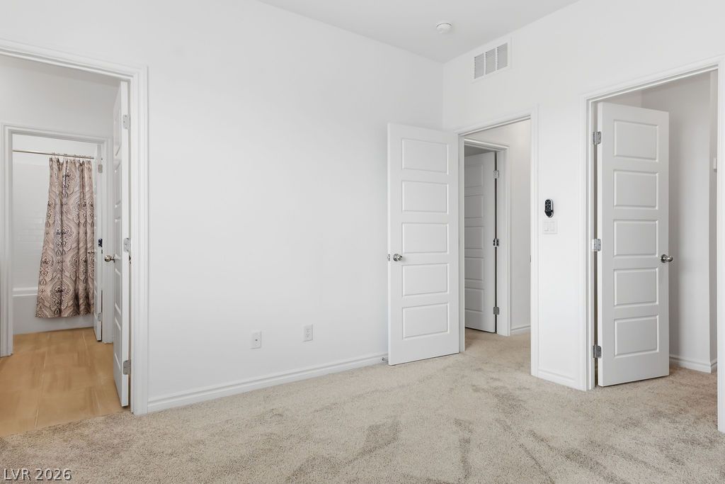 9976 Iron Creek Avenue Property Photo 28