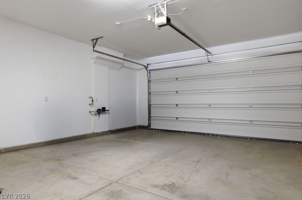 9976 Iron Creek Avenue Property Photo 33