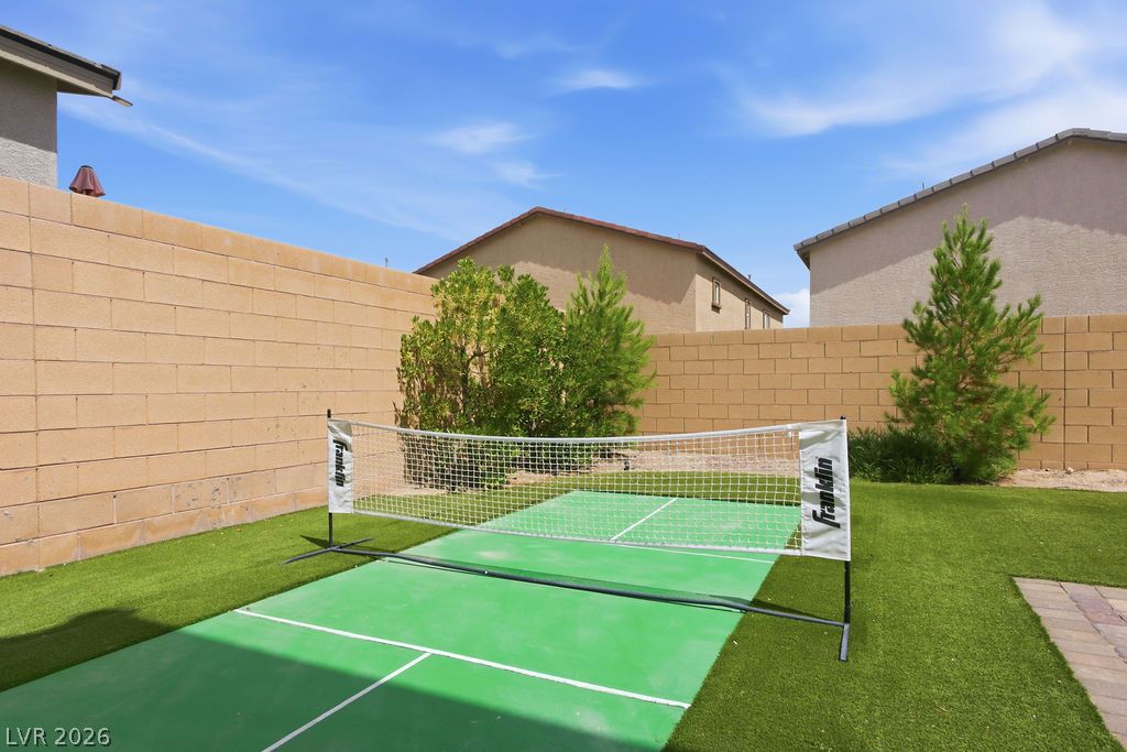 9976 Iron Creek Avenue Property Photo 41