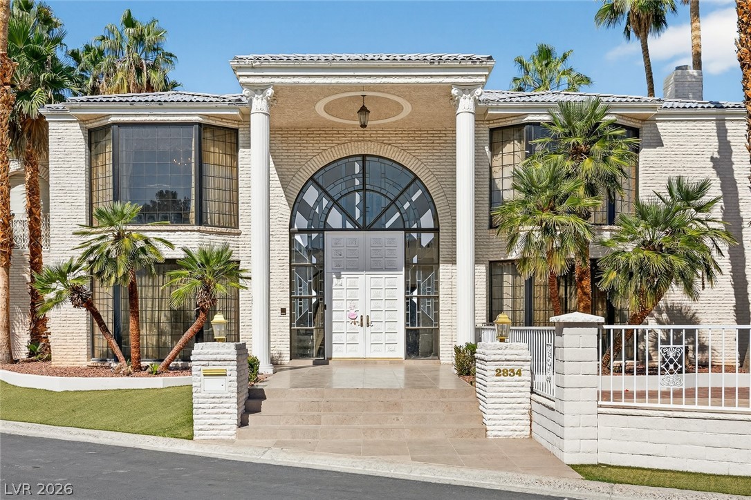 2834 Queens Courtyard Drive Property Photo 14