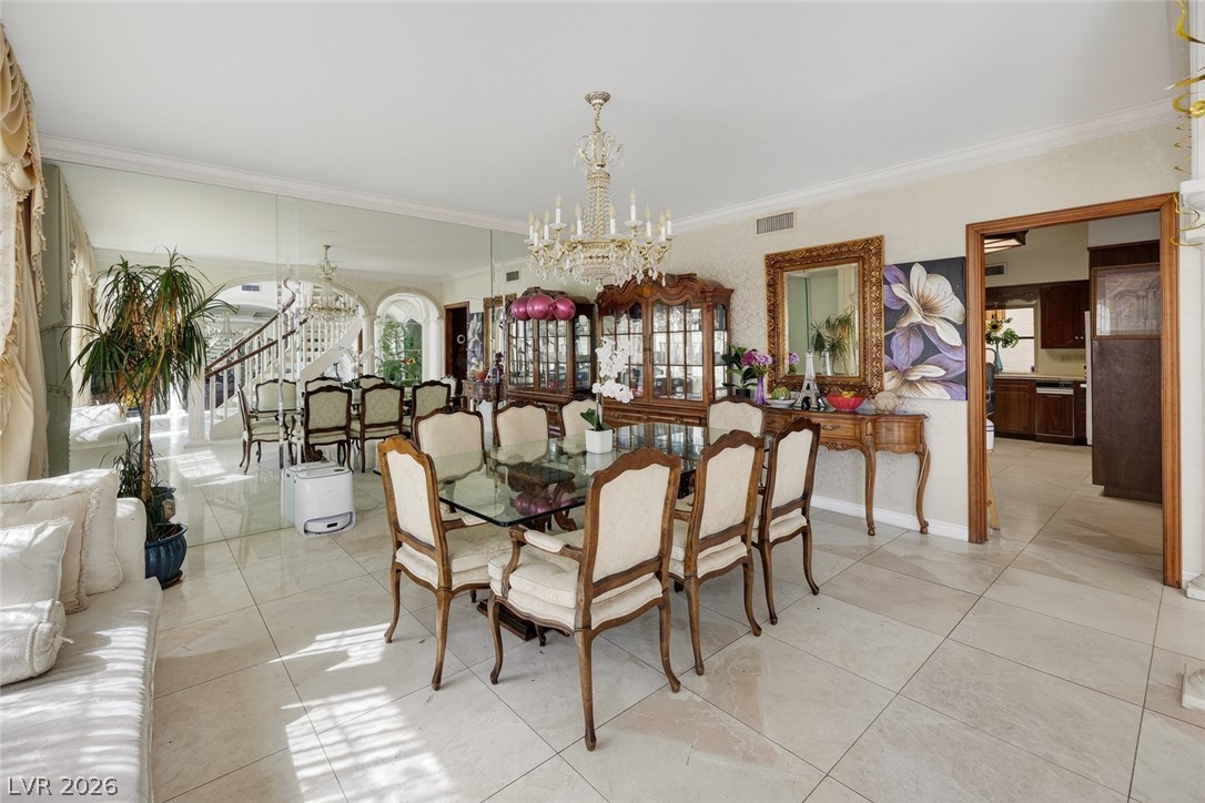 2834 Queens Courtyard Drive Property Photo 21