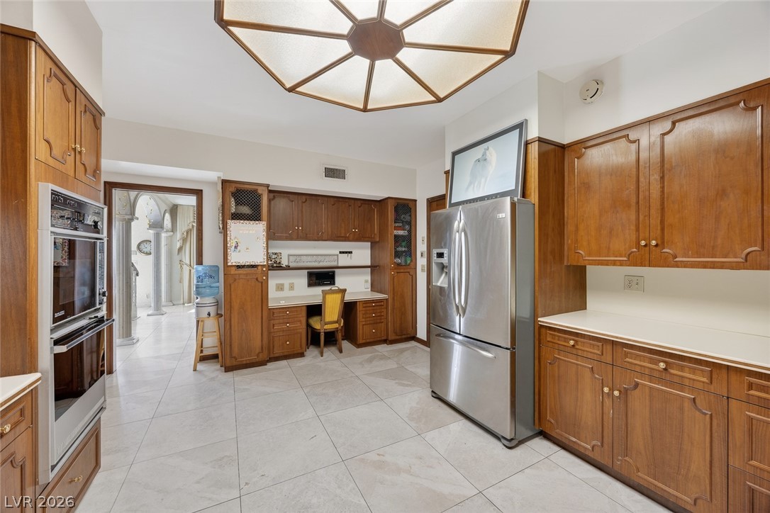 2834 Queens Courtyard Drive Property Photo 24