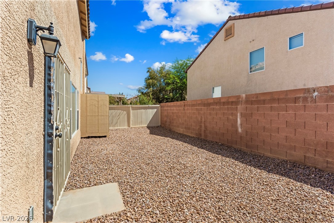 7498 Buttonbrush Court Property Photo 32