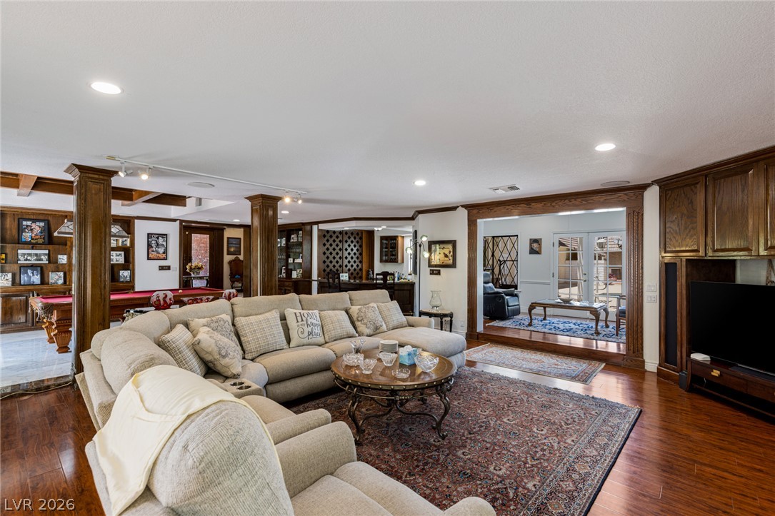 221 Dalmatian Lane Property Photo 3