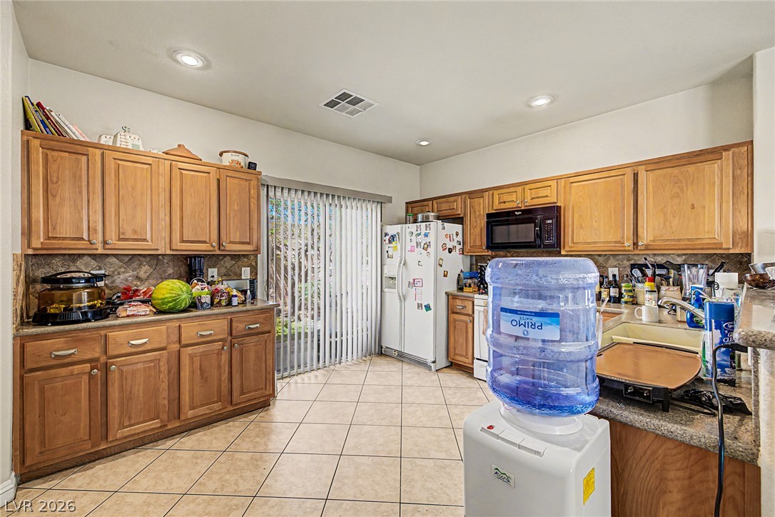 1740 Dark Wolf Avenue Property Photo 10