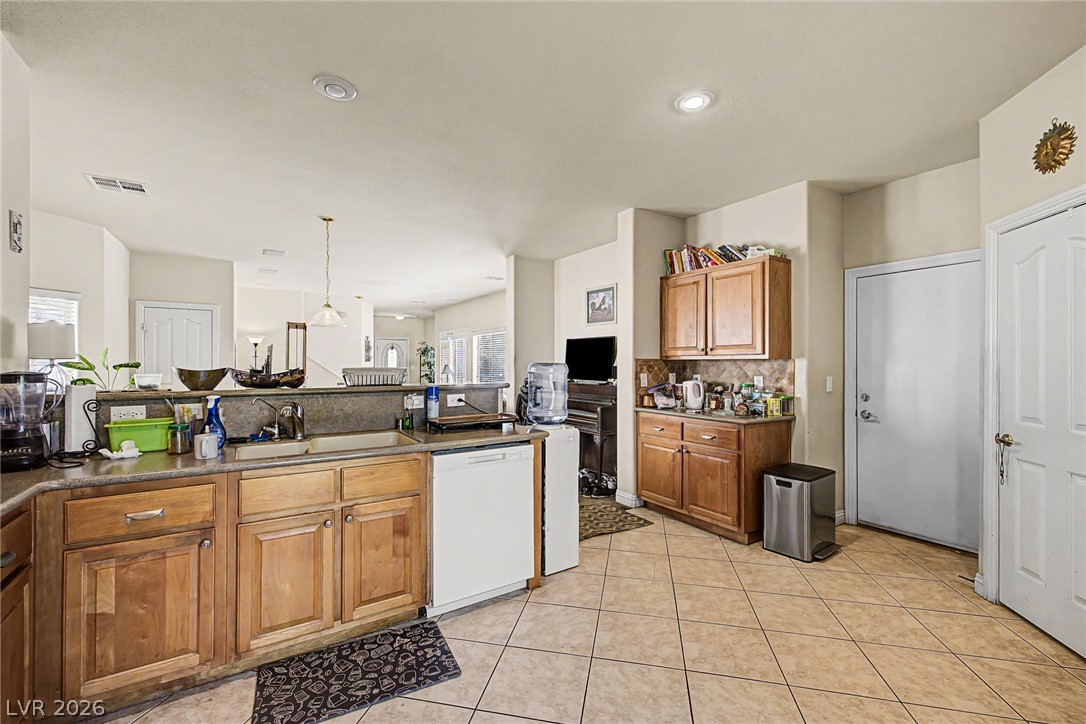 1740 Dark Wolf Avenue Property Photo 12
