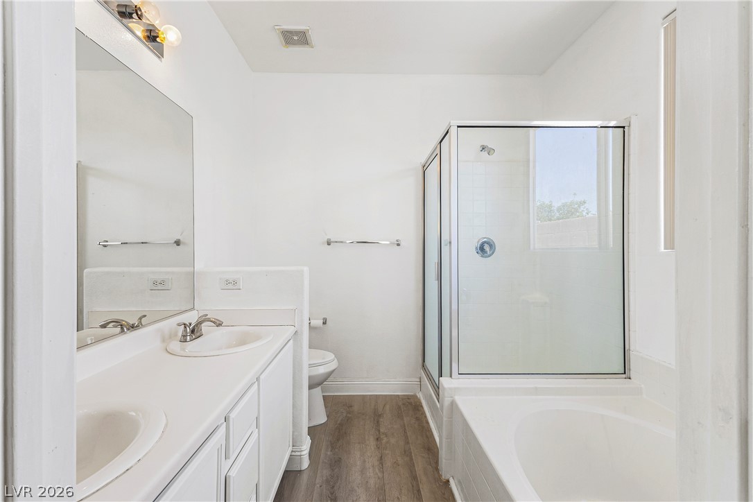 2520 Bottle Palm Court Property Photo 16