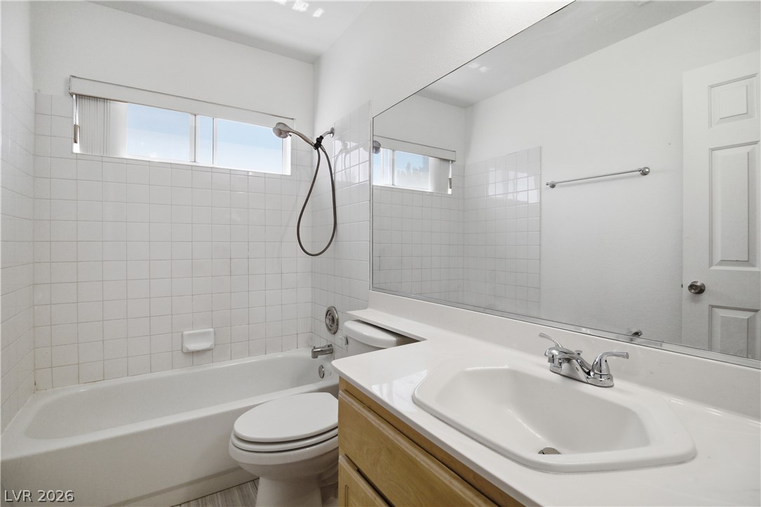 244 Camelback Ridge Avenue Property Photo 14