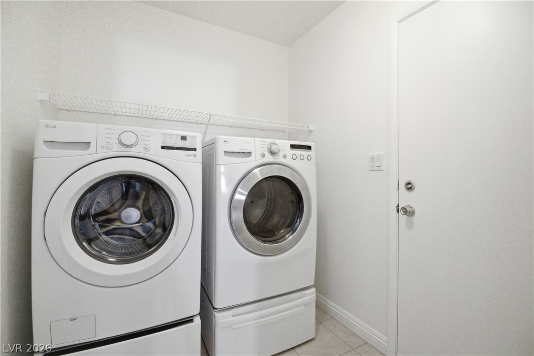 244 Camelback Ridge Avenue Property Photo 16