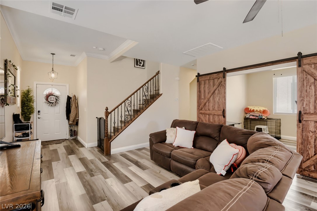 6922 Majestic Palm Drive Property Photo 5