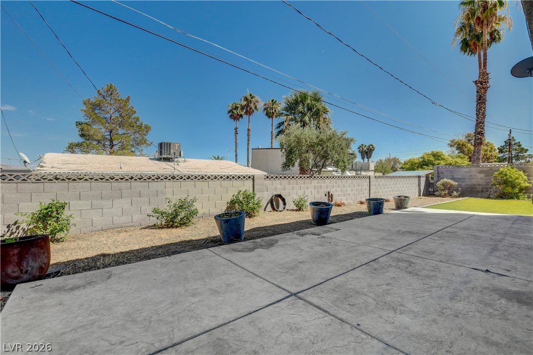 2313 Mariposa Avenue Property Photo 34