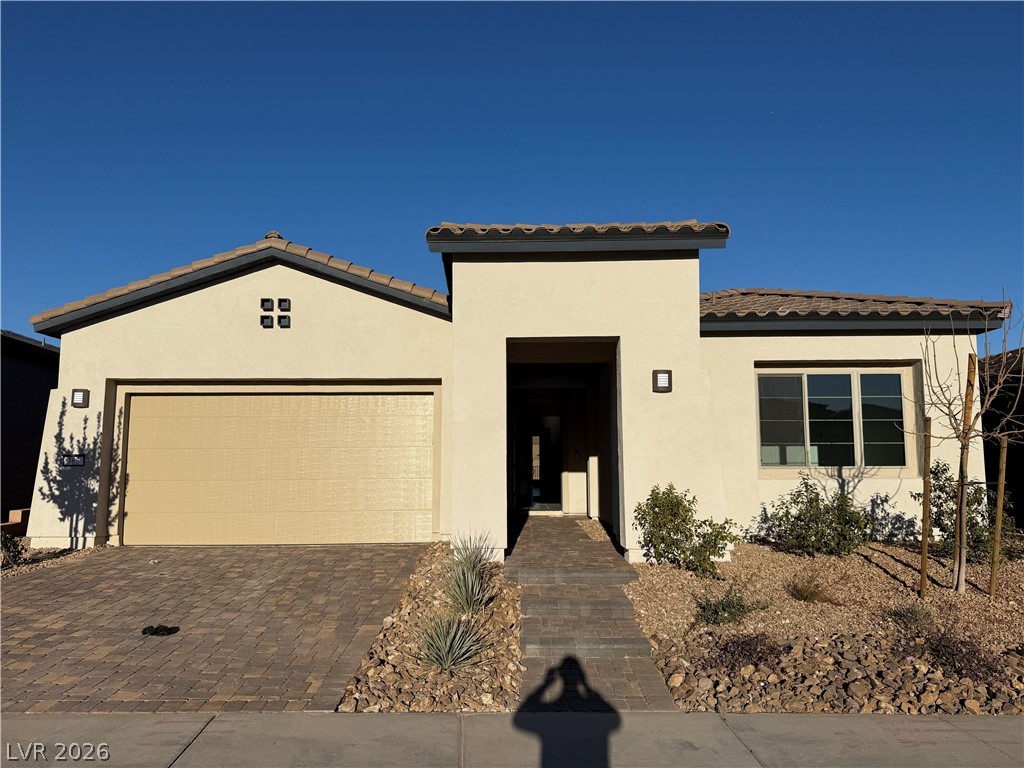 162 Sun Glaze Avenue Property Photo 1