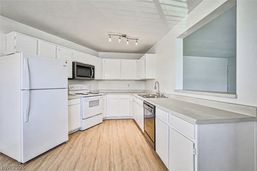 5091 Pioneer Avenue 201 Property Photo 1