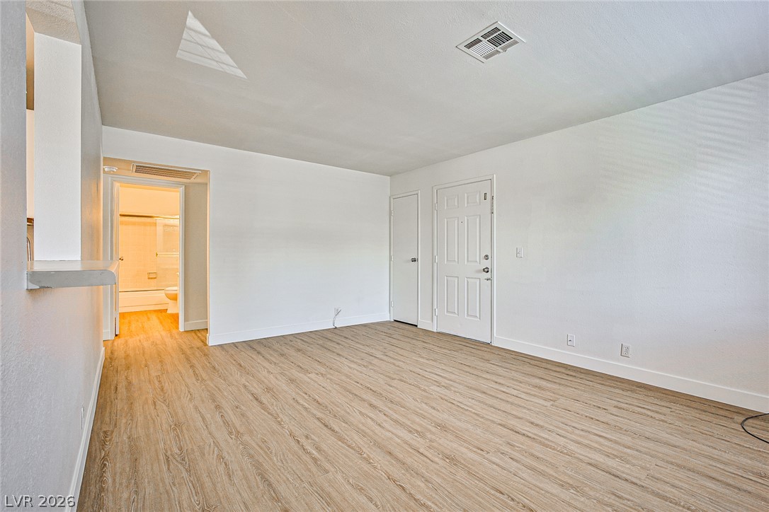5091 Pioneer Avenue 201 Property Photo 6