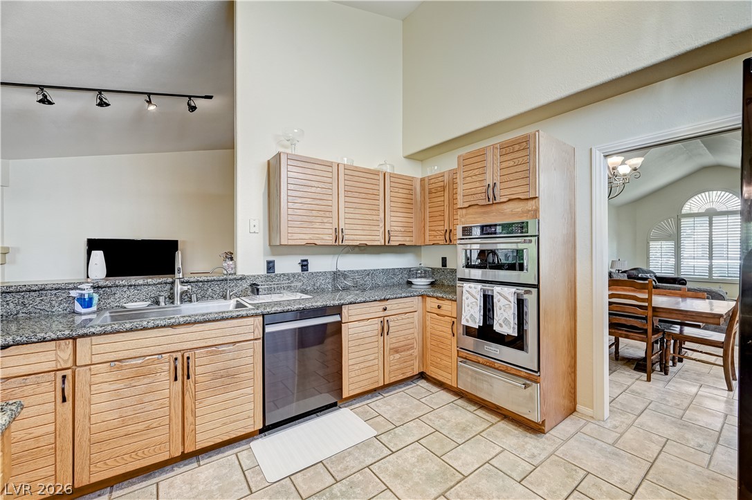 9505 Treasure Beach Court Property Photo 25