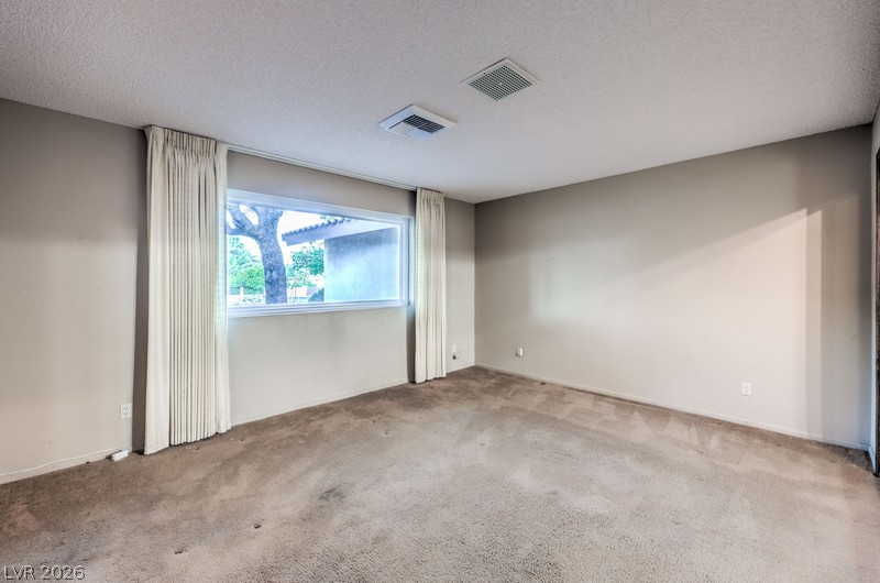 2135 South Cimarron Road Property Photo 10