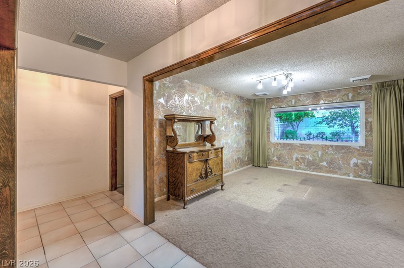 2135 South Cimarron Road Property Photo 12