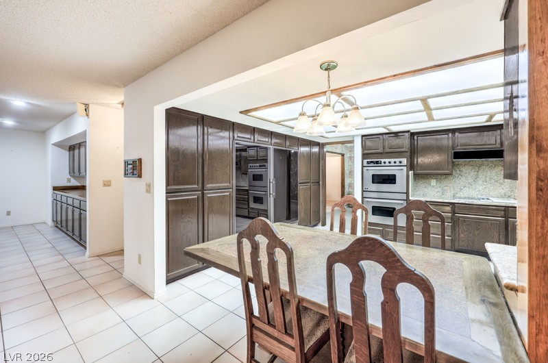 2135 South Cimarron Road Property Photo 19