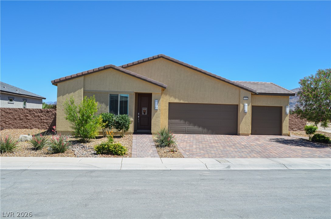 5528 Eleganza Avenue Property Photo 1
