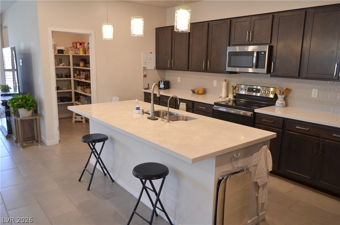 5528 Eleganza Avenue Property Photo 8