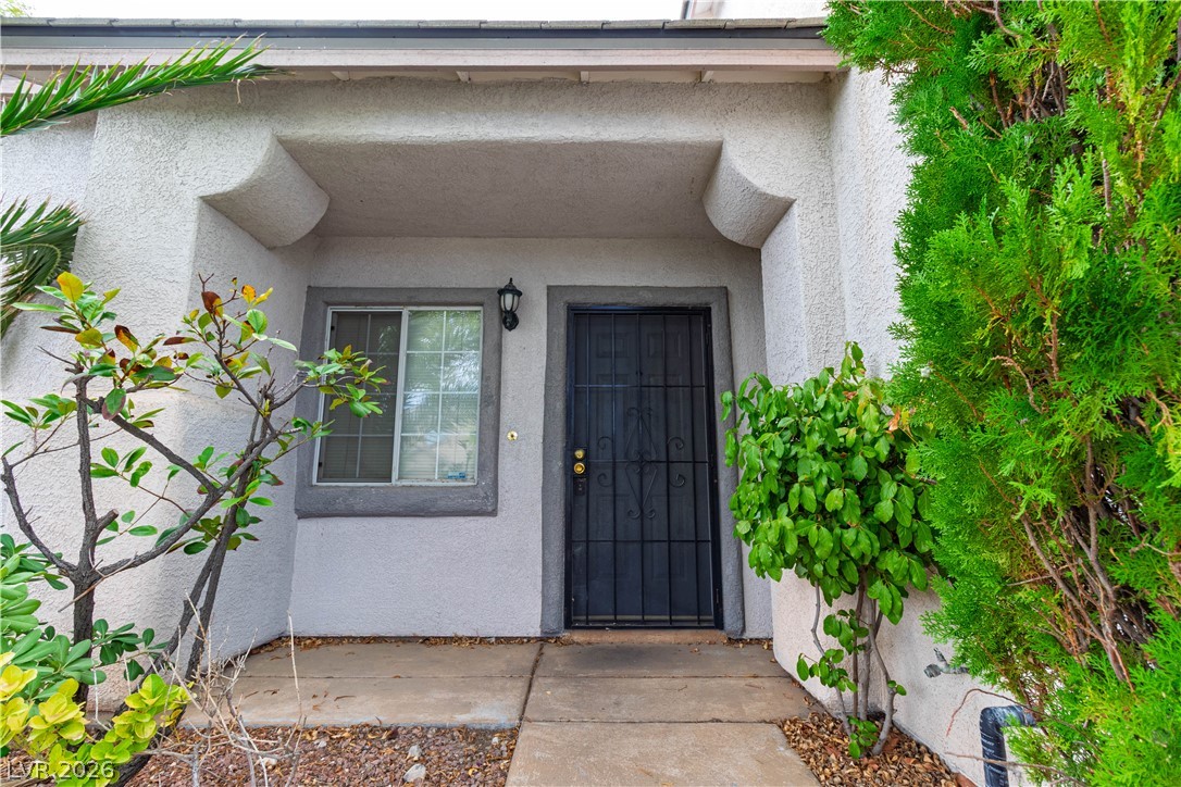10625 Amblewood Avenue Na Property Photo 2