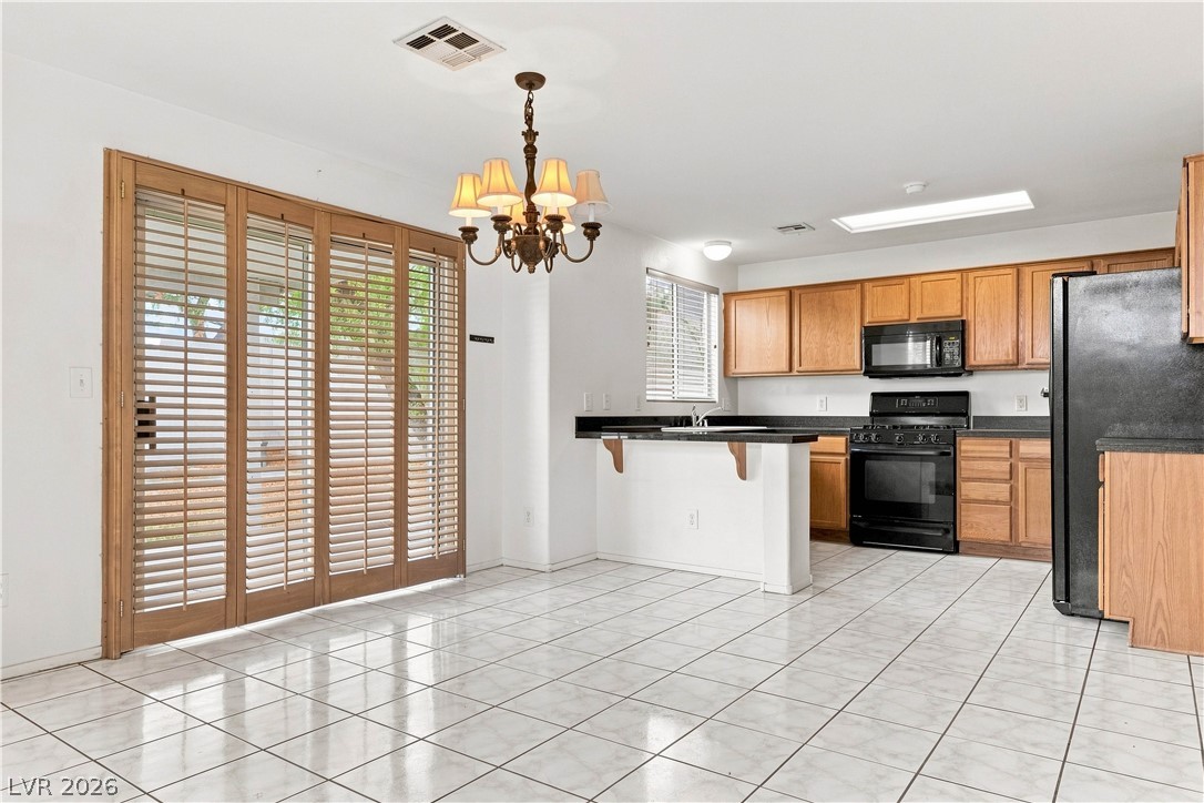 10625 Amblewood Avenue Na Property Photo 7