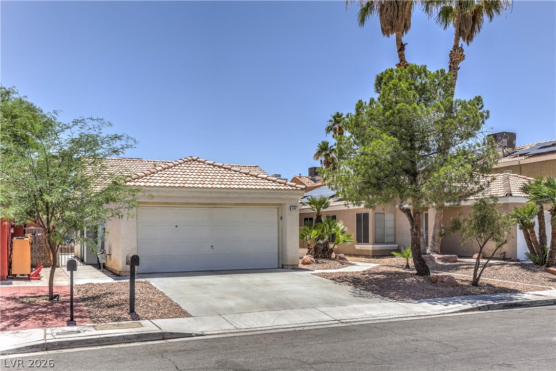 2007 GLISTENING SANDS Drive Property Photo 1