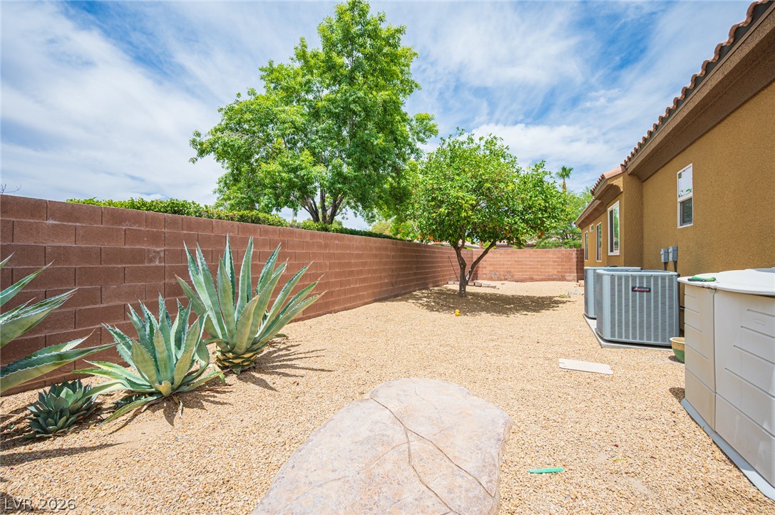 7119 April Wind Avenue Property Photo 74