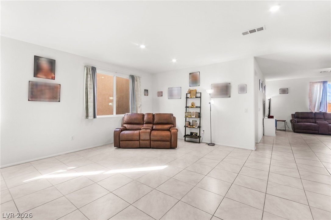 418 Bridal Veil Falls Street Property Photo 7