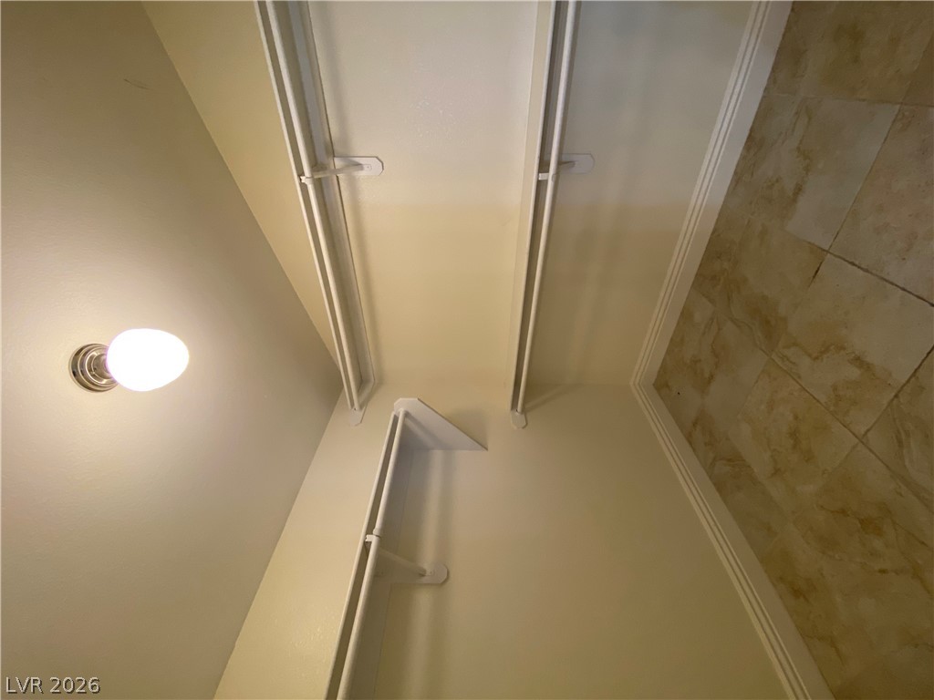 8111 Cimarron Meadows Way Property Photo 14