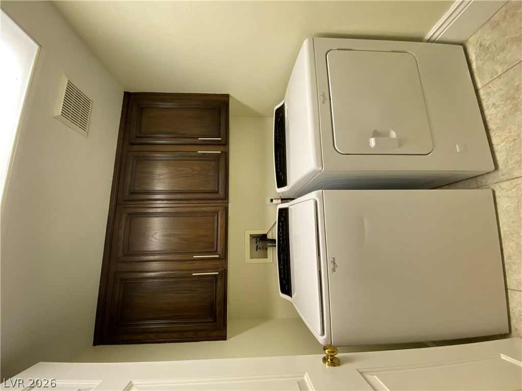 8111 Cimarron Meadows Way Property Photo 18