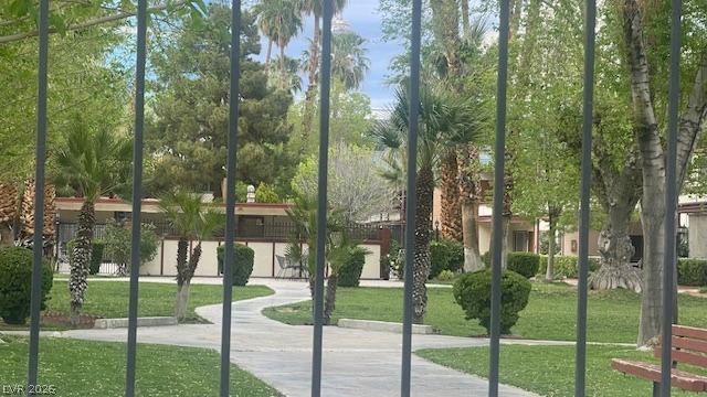 350 E. East Desert Inn Road B103 Property Photo 13