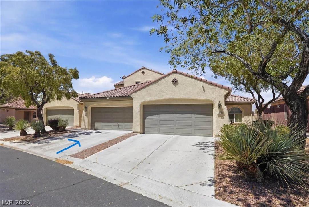 8709 Echo Grande Drive Property Photo 2