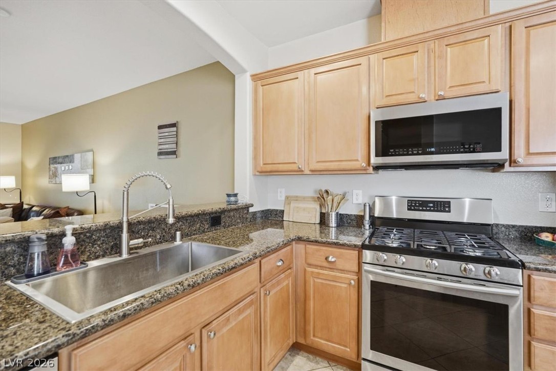 8709 Echo Grande Drive Property Photo 7