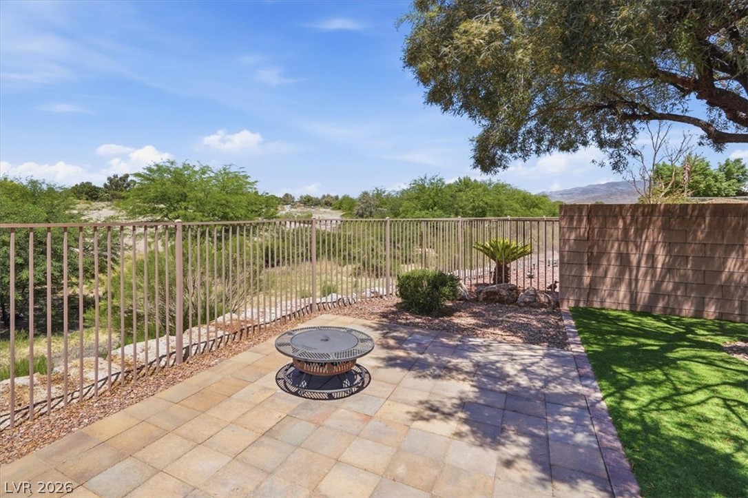 8709 Echo Grande Drive Property Photo 16