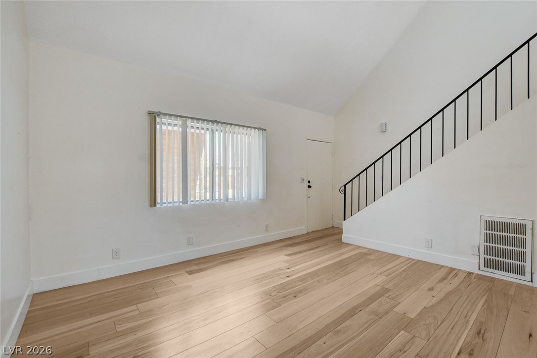 5198 Garden Lane D Property Photo 7
