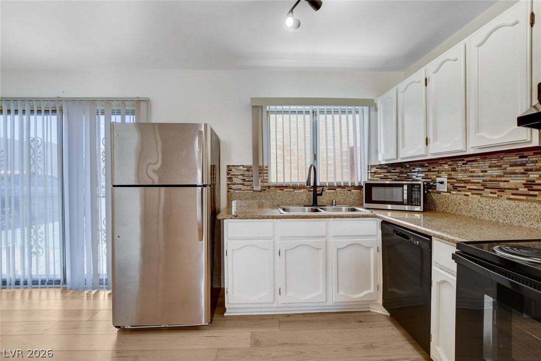 5198 Garden Lane D Property Photo 12