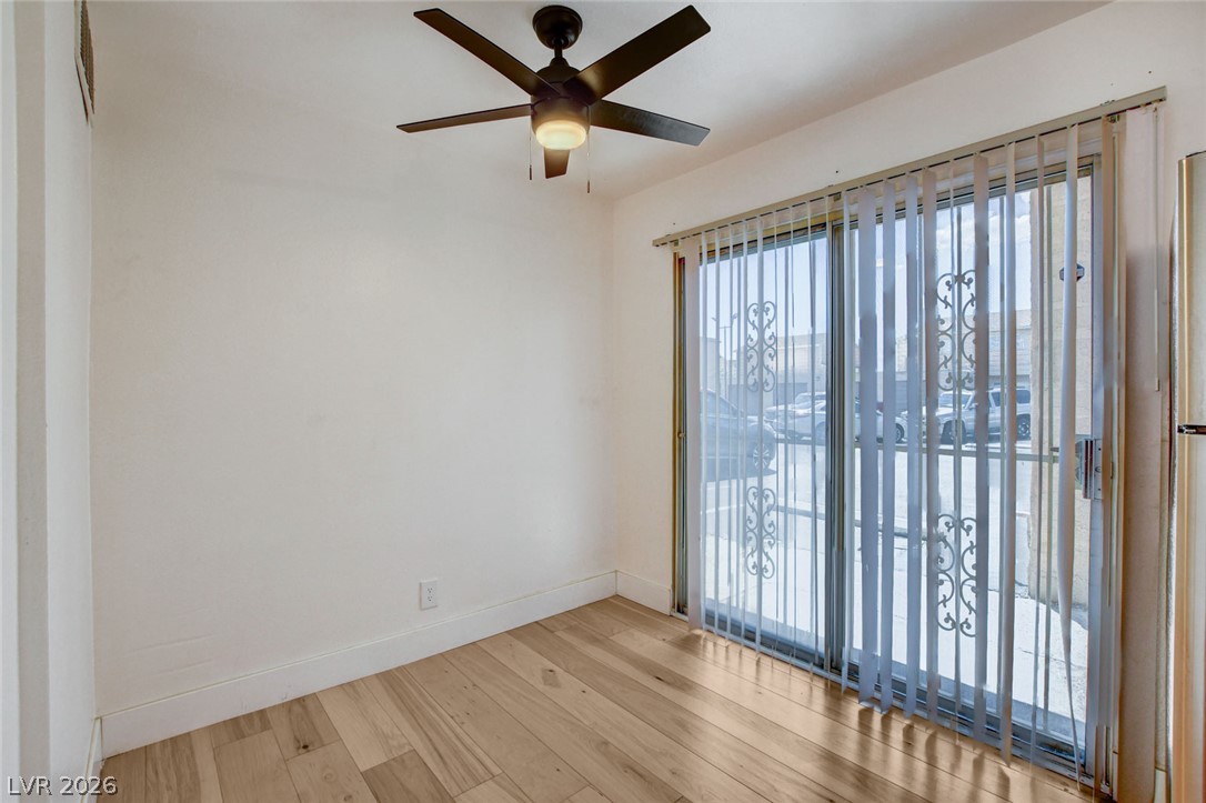 5198 Garden Lane D Property Photo 14