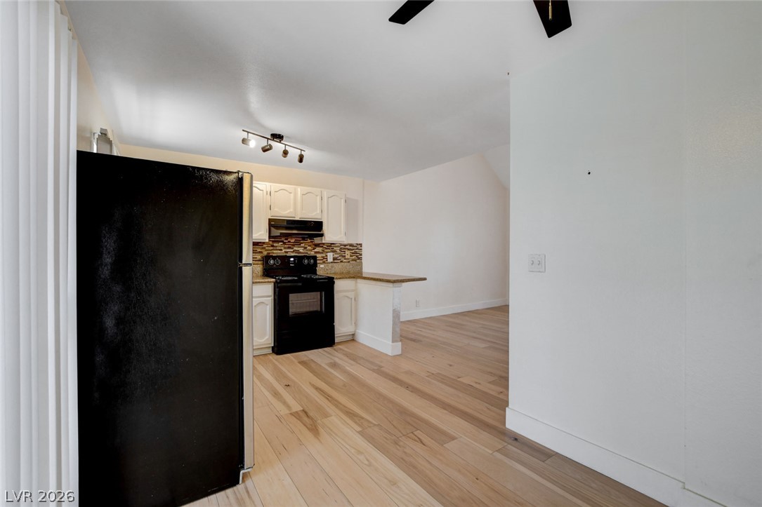 5198 Garden Lane D Property Photo 16
