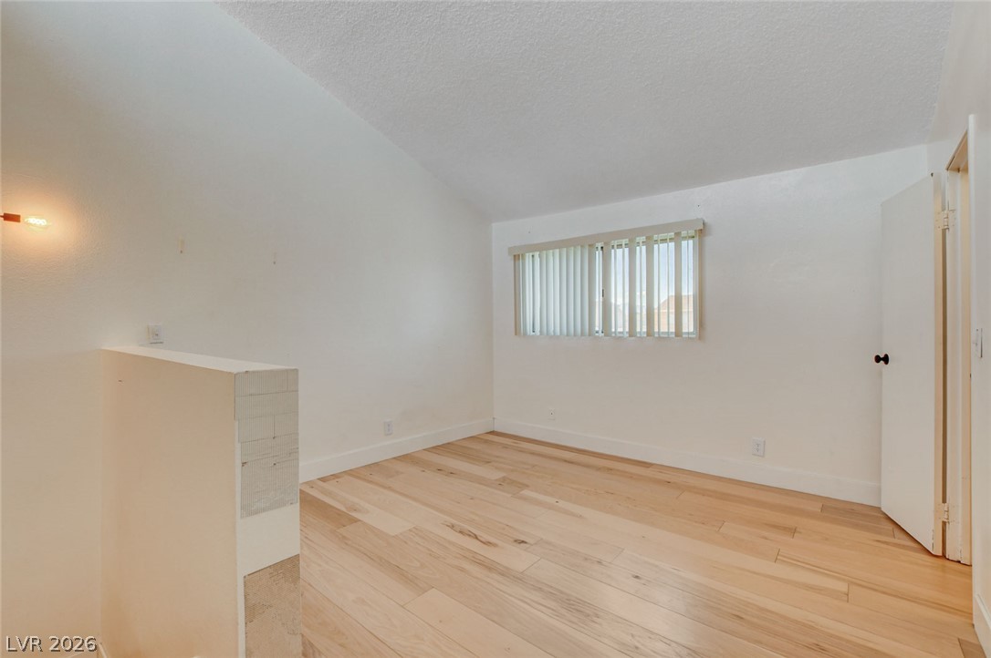 5198 Garden Lane D Property Photo 19