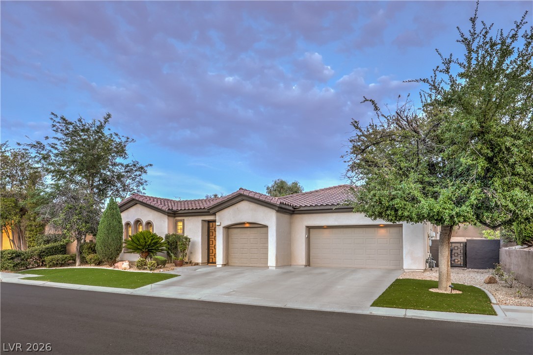7 Canoa Hills Drive Property Photo 3