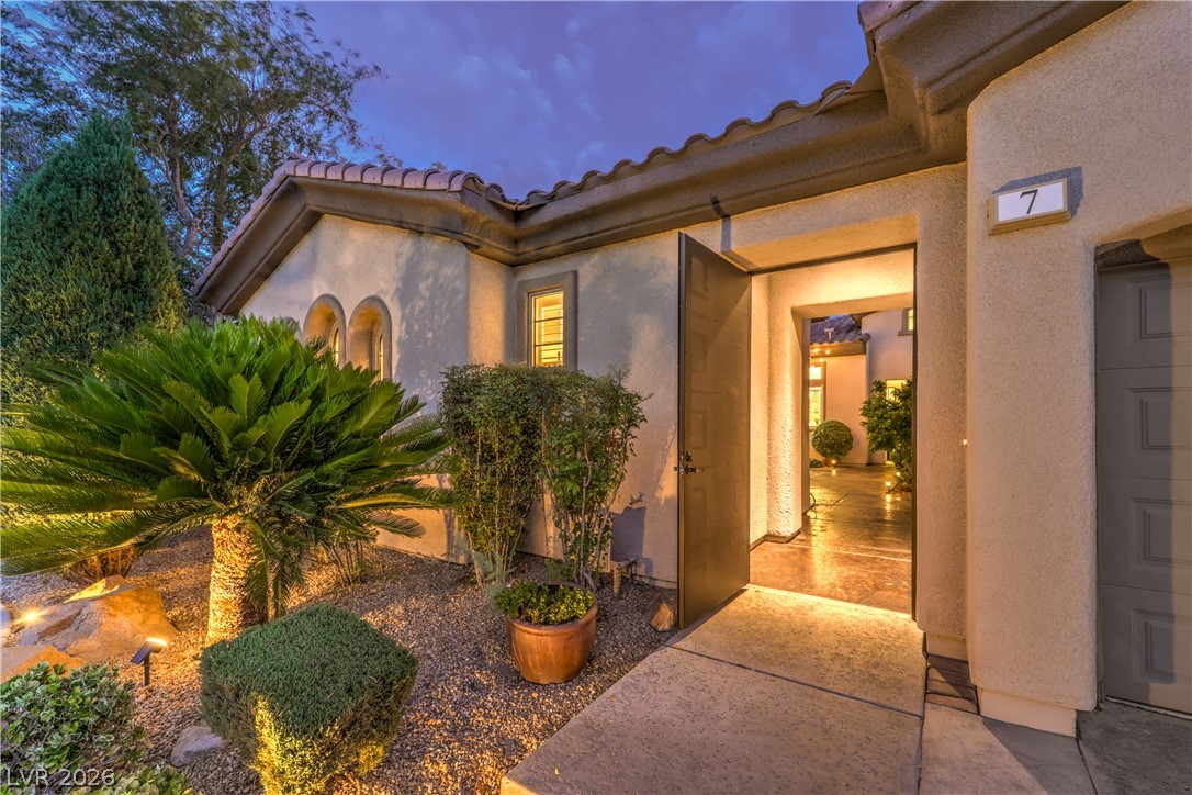 7 Canoa Hills Drive Property Photo 4