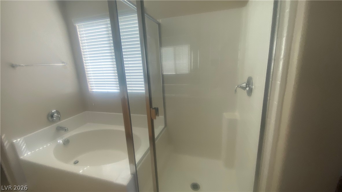 8065 Ancient Oaks Avenue Property Photo 7