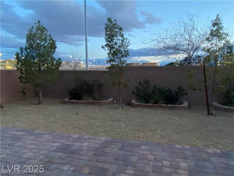 8065 Ancient Oaks Avenue Property Photo 10